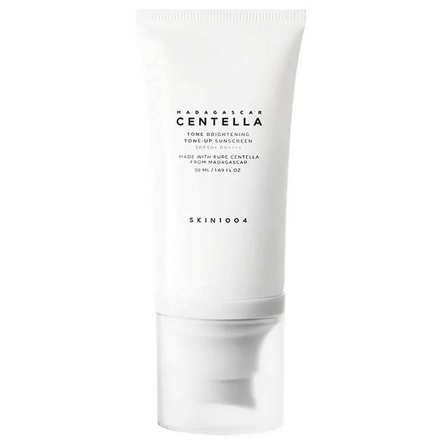 Солнцезащитный крем SKIN1004 Madagascar Centella Tone Brightening Tone-Up Sunscreen SPF50+ PA++++